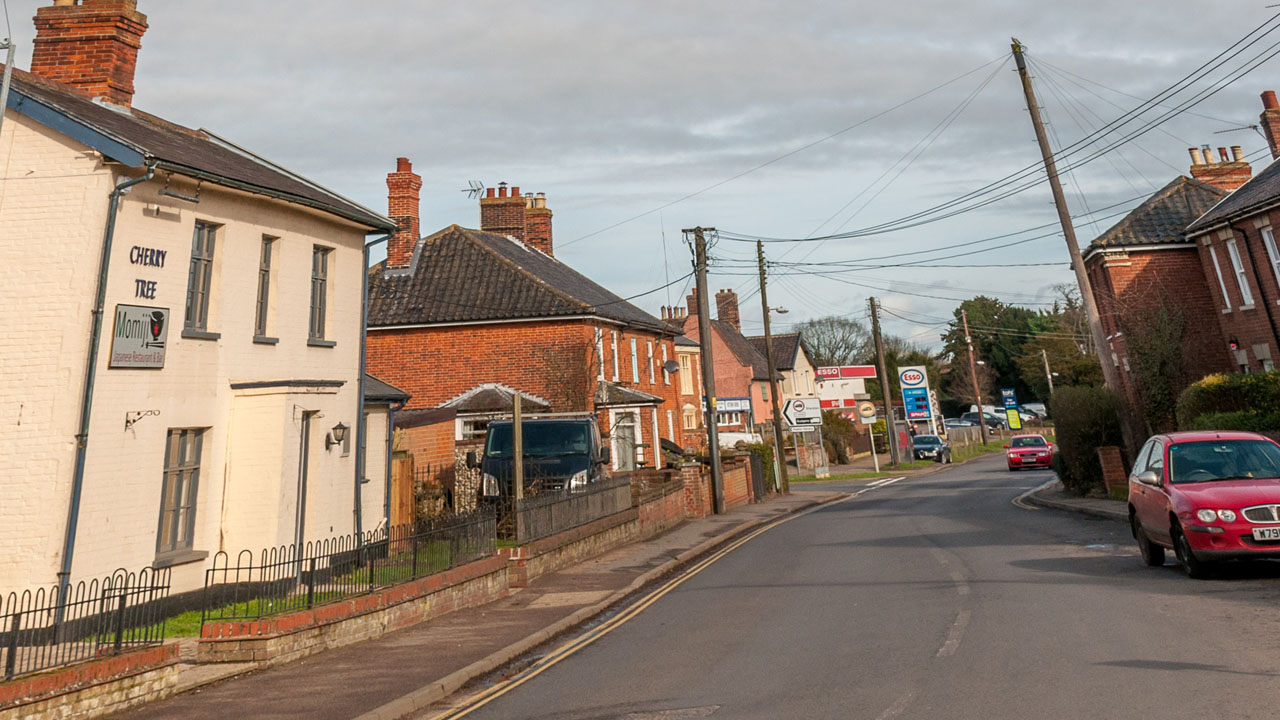 Cherry Tree Pub, London Road modern photo