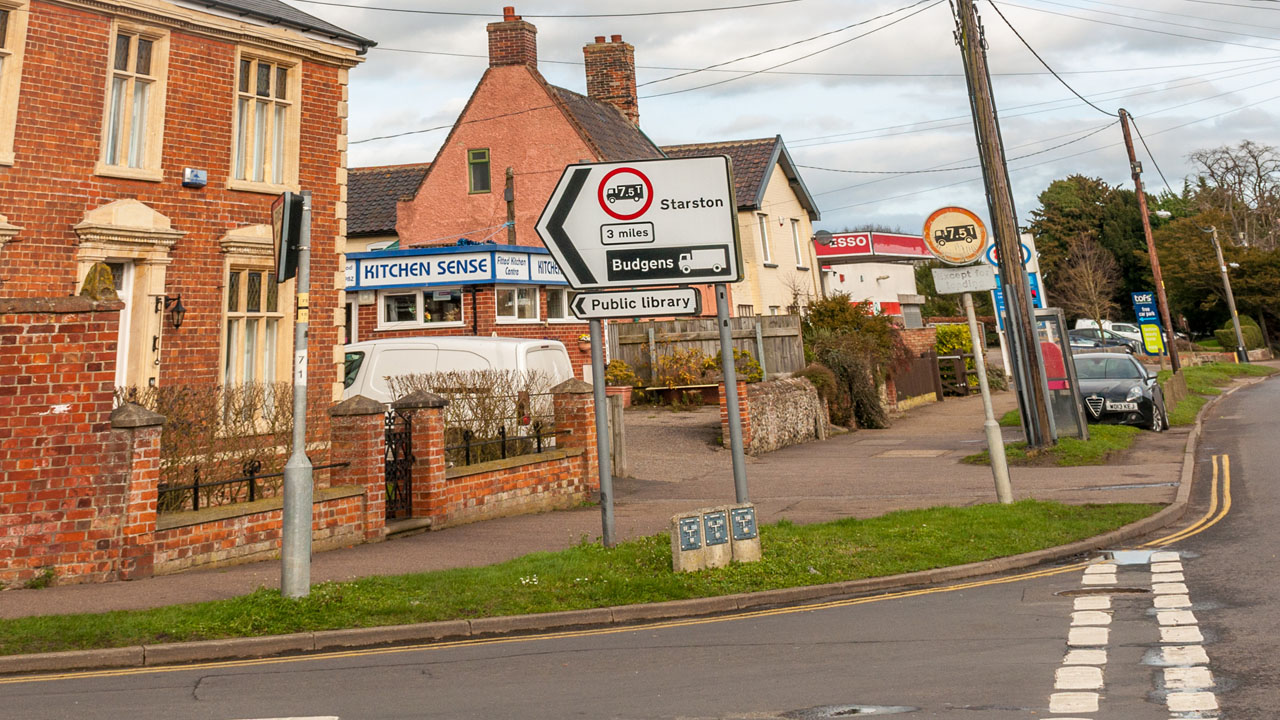 London Road modern photo