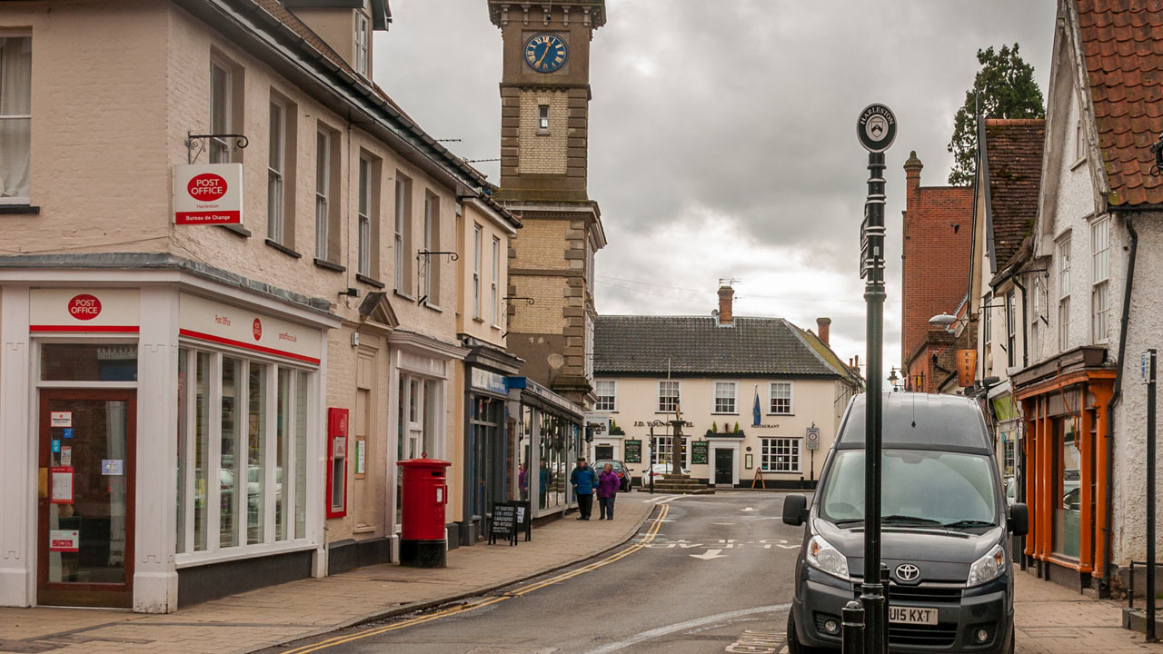 The Thoroughfare modern photo