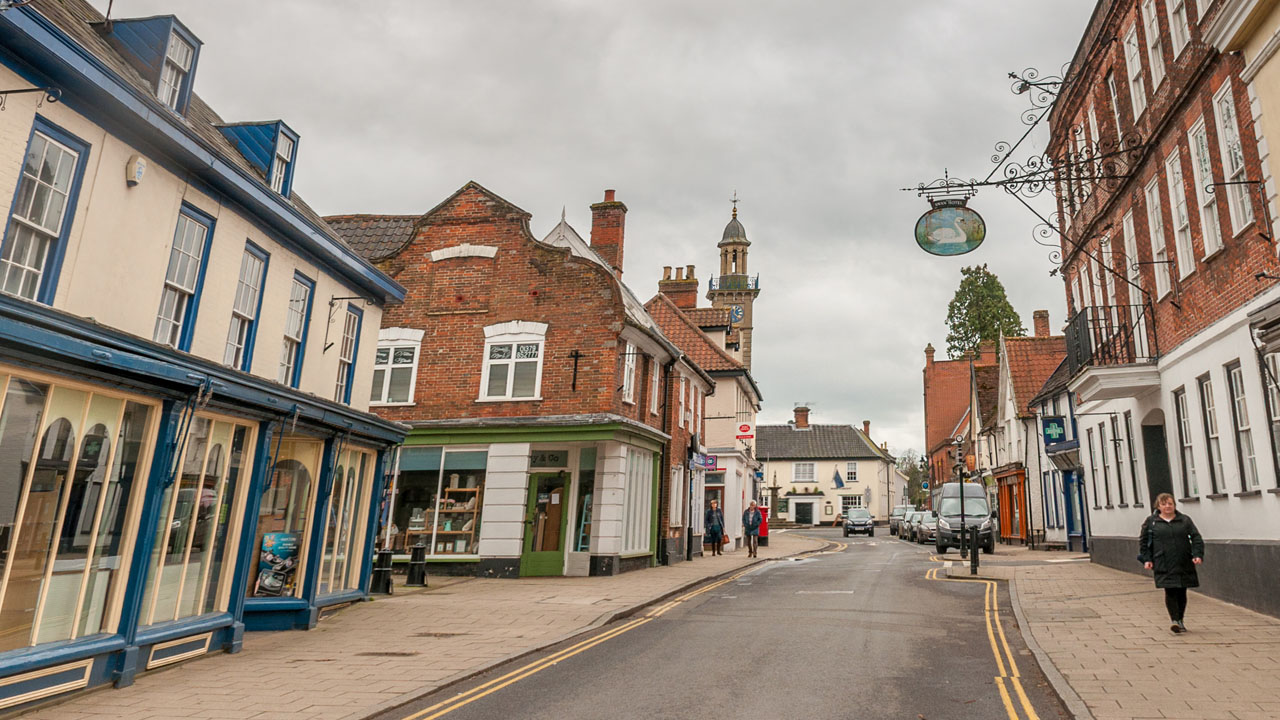 The Thoroughfare modern photo