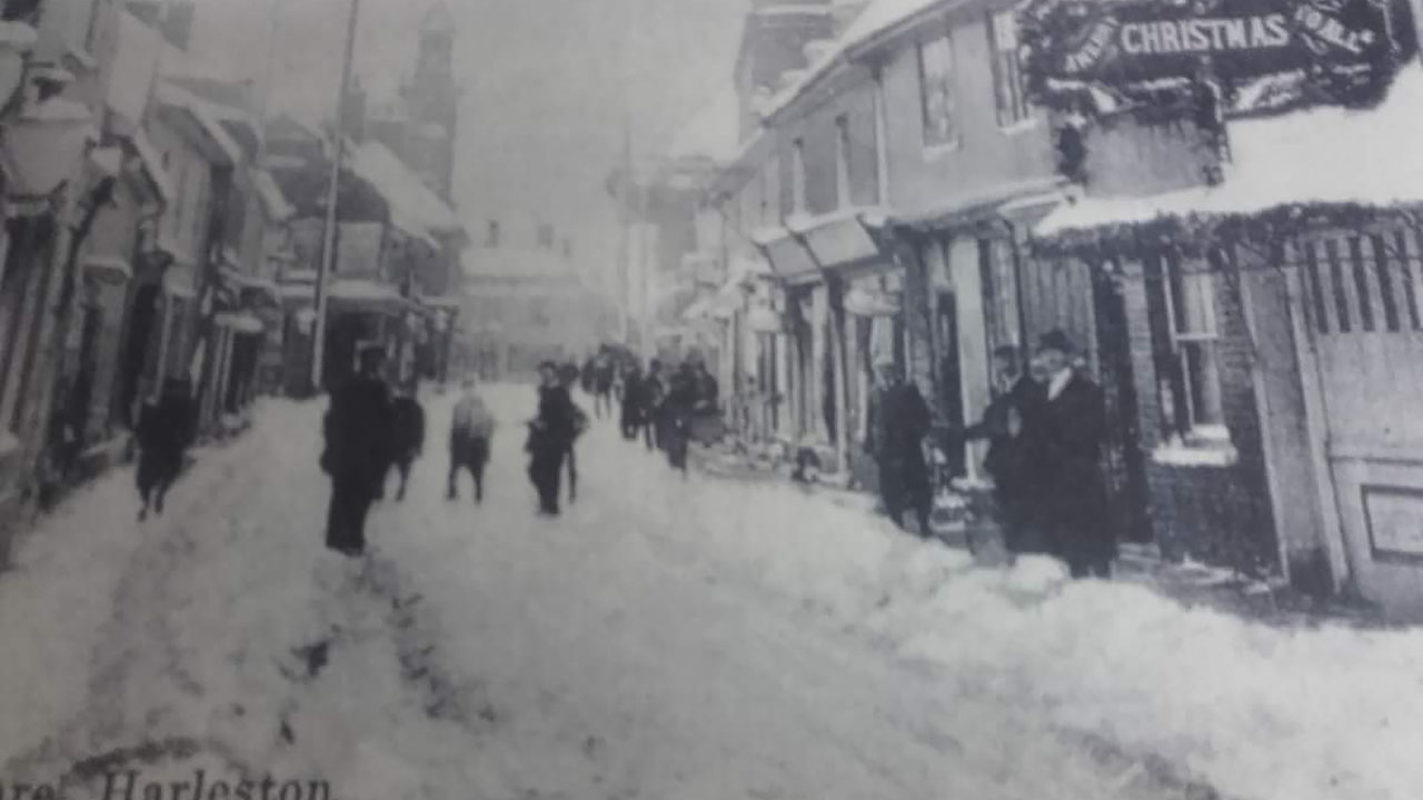 The Thoroughfare historical photo