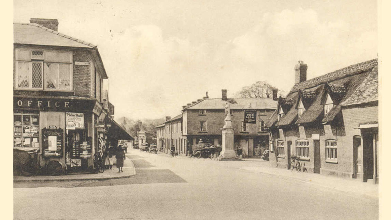 The War Memorial, High Street/Clay Street historical photo